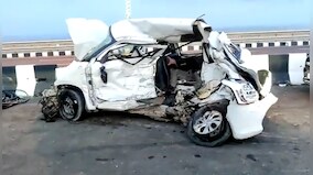 Double Jeopardy: On Bandra-Worli sea link speeding car pummeled into another crash, WATCH