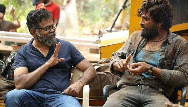 Pushpa: The Rule makers share BTS pic from sets, fans can't keep calm Pushpa: The Rule makers share BTS pic from sets, fans can't keep calm