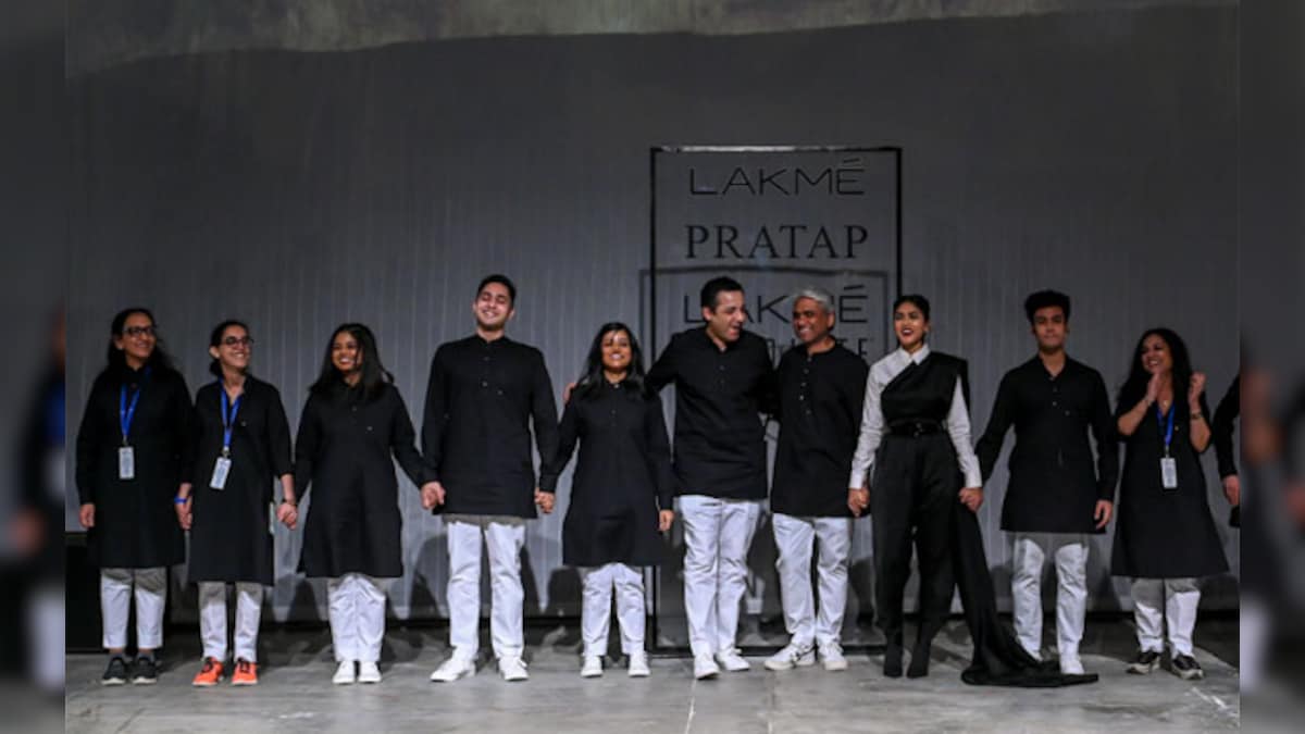 Lakmé Absolute Grand Finale: Rajesh Pratap Singh pays homage to Lakmé’s 