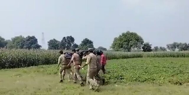 UP: 17-year-old girl found dead in field in Auraiya, family alleges rape and murder UP: 17-year-old girl found dead in field in Auraiya, family alleges rape and murder