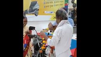Video of man putting garland around his wife's neck instead of brand new bike goes viral
