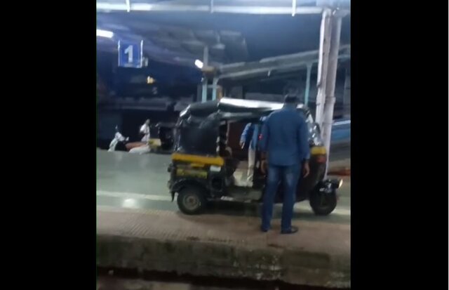 Watch: Auto-rickshaw runs on platform inside Mumbai railway station, fined Watch: Auto-rickshaw runs on platform inside Mumbai railway station, fined