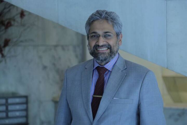 Delhi Police raid homes of The Wire founders Siddharth Varadarajan, MK Venu; Mobile, laptops seized