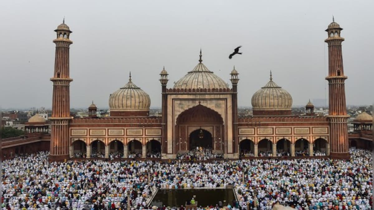 After Delhi L-G steps in, Jama Masjid administration revokes order prohibiting entry of women