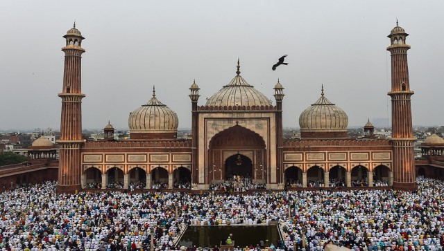 After Delhi L-G steps in, Jama Masjid administration revokes order prohibiting entry of women After Delhi L-G steps in, Jama Masjid administration revokes order prohibiting entry of women