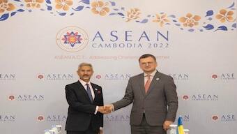 EAM Jaishankar meets his Ukrainian counterpart Dmytro Kuleba, discusses grain initiative, nuclear concerns