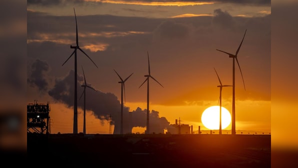 War fallout, aid demands overshadow climate talks in Egypt