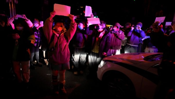 Why Xi Jinping is not relaxing China’s zero-COVID policy despite protests