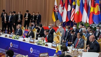 Southeast Asian leaders call for unity amid global tensions