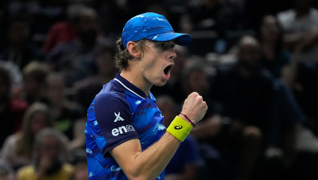Paris Masters 2022: Alex de Minaur knocks Daniil Medvedev out of event; Stefanos Tsitsipas into last 16 Paris Masters 2022: Alex de Minaur knocks Daniil Medvedev out of event; Stefanos Tsitsipas into last 16