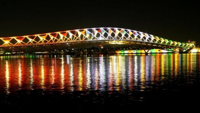 After over 130 deaths in Morbi bridge collapse, number of visitors on Ahmedabad's Atal bridge capped to 3,000 people After over 130 deaths in Morbi bridge collapse, number of visitors on Ahmedabad's Atal bridge capped to 3,000 people