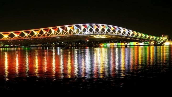 After over 130 deaths in Morbi bridge collapse, number of visitors on Ahmedabad's Atal bridge capped to 3,000 people