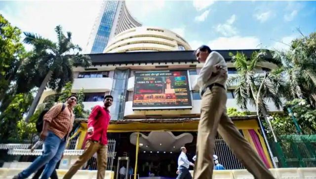 Stock market sheds early gains; Sensex trading down at 61,121, Nifty below 18,200 Stock market sheds early gains; Sensex trading down at 61,121, Nifty below 18,200