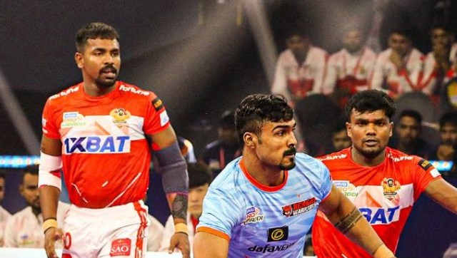 Pro Kabaddi League 2022: Maninder guides Bengal Warriors to 45-40 win over Gujarat Giants Pro Kabaddi League 2022: Maninder guides Bengal Warriors to 45-40 win over Gujarat Giants