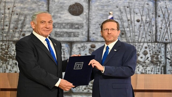 Israel: President invites Netanyahu to form new government, grants six weeks to conclude coalition talks