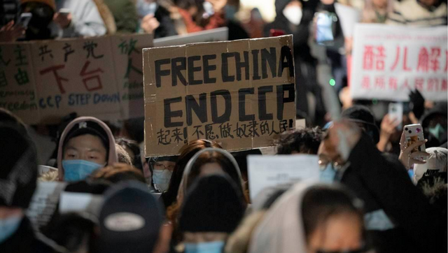 WATCH: Chinese citizens protest against Zero Covid policy, clash with police in Guangzhou WATCH: Chinese citizens protest against Zero Covid policy, clash with police in Guangzhou