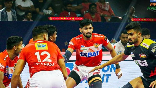 Pro Kabaddi League: Gujarat Giants beat Bengaluru Bulls 46-44; Tamil Thalaivas get the better of Puneri Paltan Pro Kabaddi League: Gujarat Giants beat Bengaluru Bulls 46-44; Tamil Thalaivas get the better of Puneri Paltan