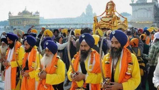 Guru Nanak Jayanti 2022: Wishes and messages to share on occasion Guru Nanak Jayanti 2022: Wishes and messages to share on occasion