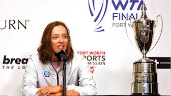 Billie Jean King gets, disagrees with, Iga Swiatek's choice to skip BJK Cup