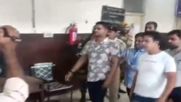 Gujarat polls: Kidnapped AAP candidate appears before Returning Officer, withdraws nomination