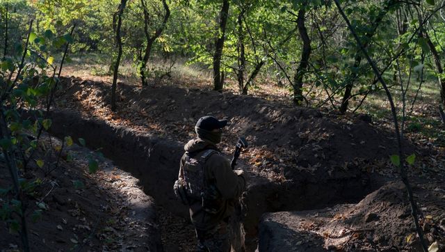 Russia withdraws troops from Kherson, Ukrainian official fears 'city of death' Russia withdraws troops from Kherson, Ukrainian official fears 'city of death'