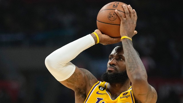 LeBron James, Kevin Durant lead early in NBA All-Star starter voting LeBron James, Kevin Durant lead early in NBA All-Star starter voting