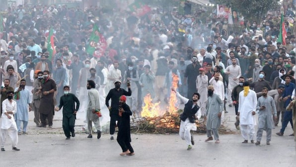 Pakistan: PTI protest against Imran Khan shooting rocks Rawalpindi