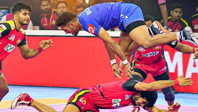 Pro Kabaddi 2022: Shinde, Goyat shine in Puneri Paltan's win over Dabang Delhi; Haryana Steelers beat Bengaluru Bulls Pro Kabaddi 2022: Shinde, Goyat shine in Puneri Paltan's win over Dabang Delhi; Haryana Steelers beat Bengaluru Bulls