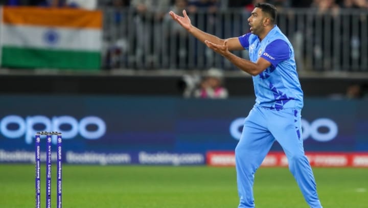 Harbhajan Singh reacts to R Ashwin's 'jacket sniffing' trick during IND vs ZIM, off-spinner replies