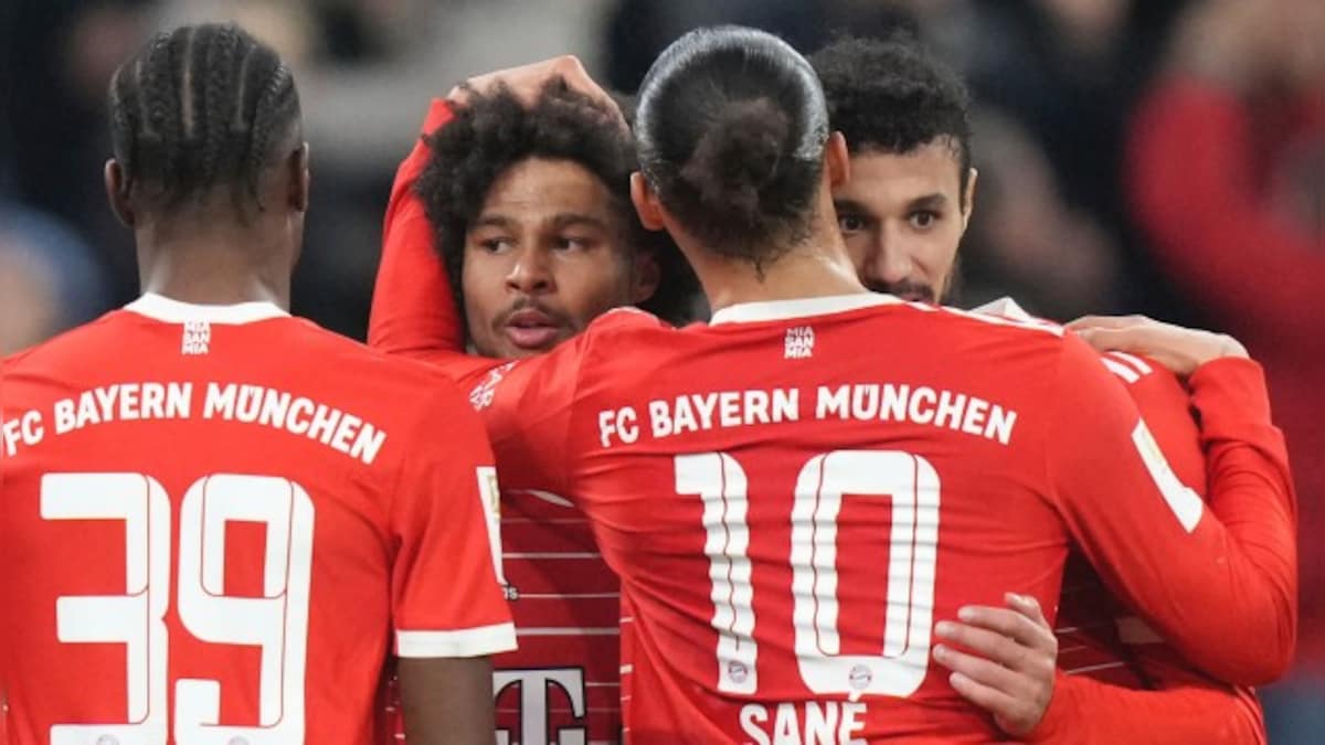 Bundesliga: Serge Gnabry hits hat-trick as 'spectacular' Bayern Munich thrash Werder Bremen