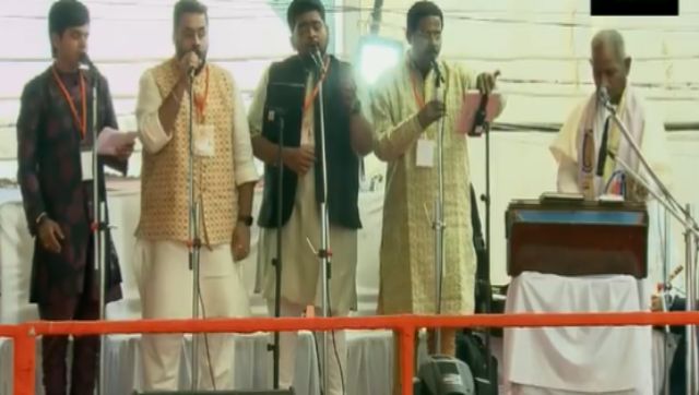 Watch: Music maestro Ilayaraja performs at ‘Kashi Tamil Sangamam’ in Varanasi Watch: Music maestro Ilayaraja performs at ‘Kashi Tamil Sangamam’ in Varanasi