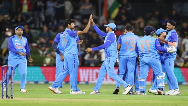 Watch: Team India enjoys mountains and meadows in Napier ahead of third T20I Watch: Team India enjoys mountains and meadows in Napier ahead of third T20I