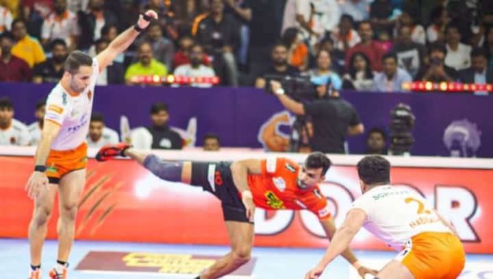 Pro Kabaddi League: Pardeep Narwal stars in UP Yoddhas win over Haryana Steelers; U Mumba edge Puneri Paltan