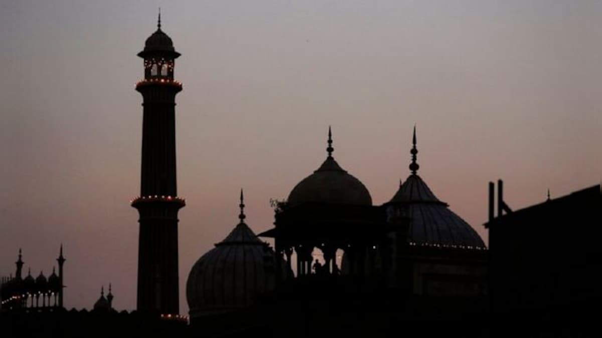 Mumbai: FIR against four Muslim clerics for hurting religious sentiments