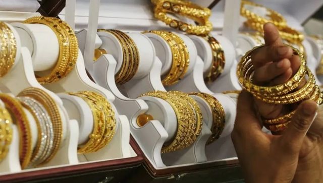 Gold price today: 10 grams of 24-carat sold at Rs 51,050; silver at Rs 60,850 per kilo Gold price today: 10 grams of 24-carat sold at Rs 51,050; silver at Rs 60,850 per kilo
