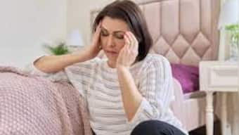 5 natural ways to reduce menopause symptoms