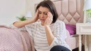 5 natural ways to reduce menopause symptoms