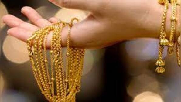 Gold price today: 10 grams of 24-carat sold at Rs 52,650; silver at Rs 61,700 per kilo