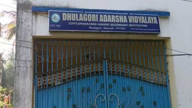 West Bengal: Students clash over wearing hijab, Hindu 'Namabali' in Howrah school West Bengal: Students clash over wearing hijab, Hindu 'Namabali' in Howrah school