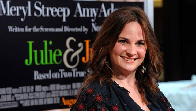 Julie Powell of 'Julie and Julia' fame passes away at 49 due to cardiac arrest Julie Powell of 'Julie and Julia' fame passes away at 49 due to cardiac arrest