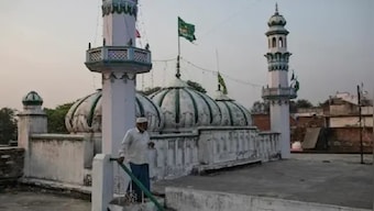 Madhya Pradesh: Mosque caretaker booked for converting Hindu youth troubled by family dispute to Islam