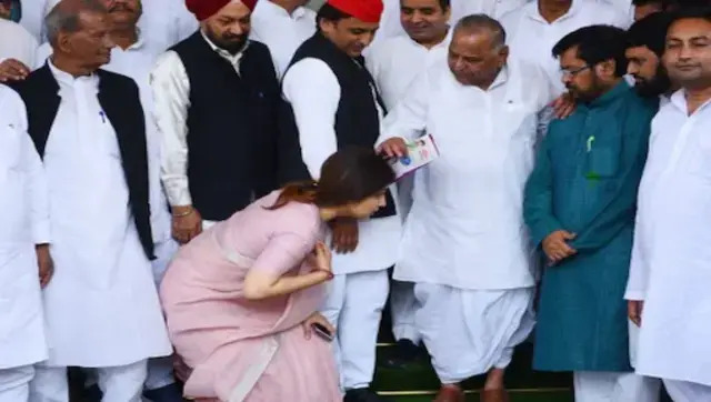 JDU appeals to all parties to not field candidates against Dimple Yadav in Mainpuri as 'tribute' to Mulayam Singh Yadav JDU appeals to all parties to not field candidates against Dimple Yadav in Mainpuri as 'tribute' to Mulayam Singh Yadav