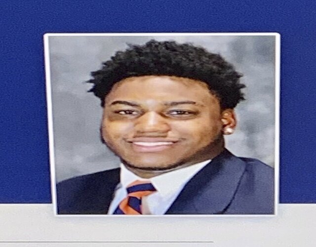 US: 3 University of Virginia football team members killed in campus shooting, suspect taken into custody US: 3 University of Virginia football team members killed in campus shooting, suspect taken into custody