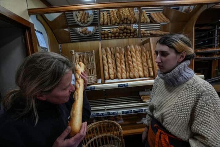 Crunch time: UNESCO puts baguette on cultural heritage list