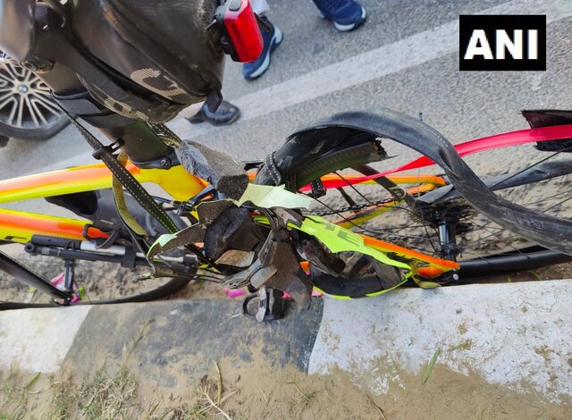 Delhi: 50-year-old cyclist dies after being hit by BMW with VIP plate, driver arrested Delhi: 50-year-old cyclist dies after being hit by BMW with VIP plate, driver arrested