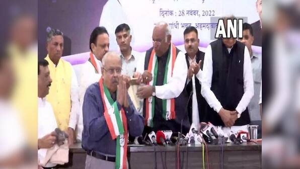 Ex-BJP minister Jaynarayan Vyas joins Congress ahead of Gujarat polls