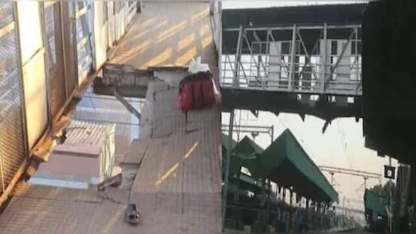 Maharashtra: At least 14 injured as foot over bridge collapses at railway station in Chandrapur