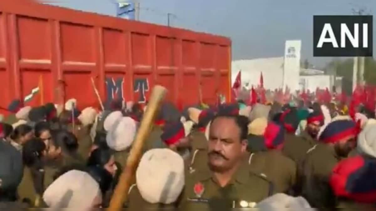 WATCH: Punajb Police lathi charge labour union members protesting near CM Bhagwant Mann's residence