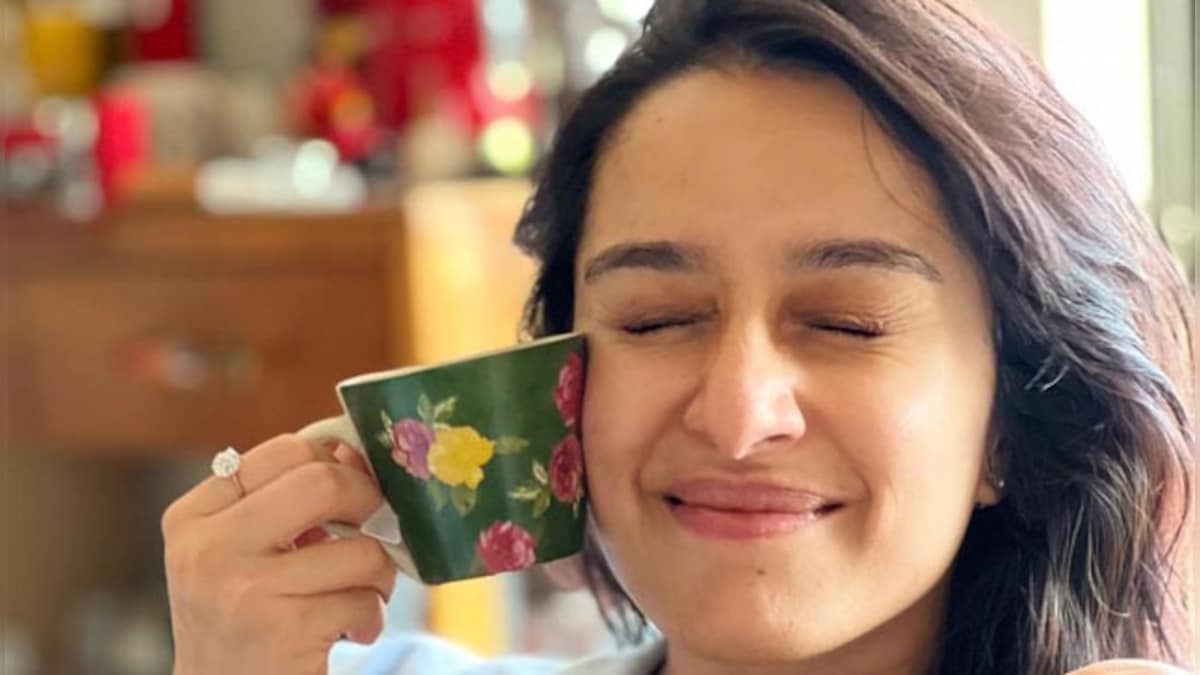 Shraddha Kapoor celebrates 75 million followers on Instagram with 'Chai on Cheek'