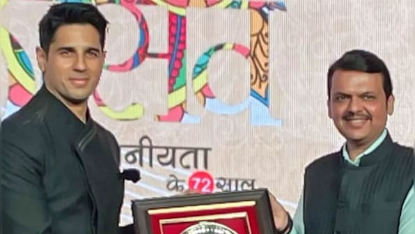 Sidharth Malhotra on being awarded for his contribution to Hindi Cinema: 'Thankful to fans for being a solid support'